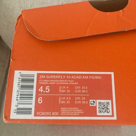 Nike Yellow and Red Soccer Cleats - Picture 6 of 7